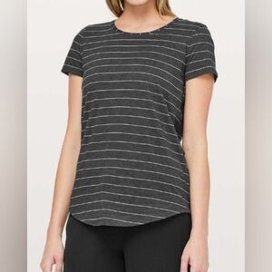 lululemon Love Crew III Short Serve Shirt - Size 6 - Striped Heathered Black